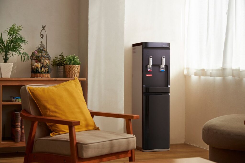 温水×冷水のオーケンウォーターで、冬でも無理なく水分補給