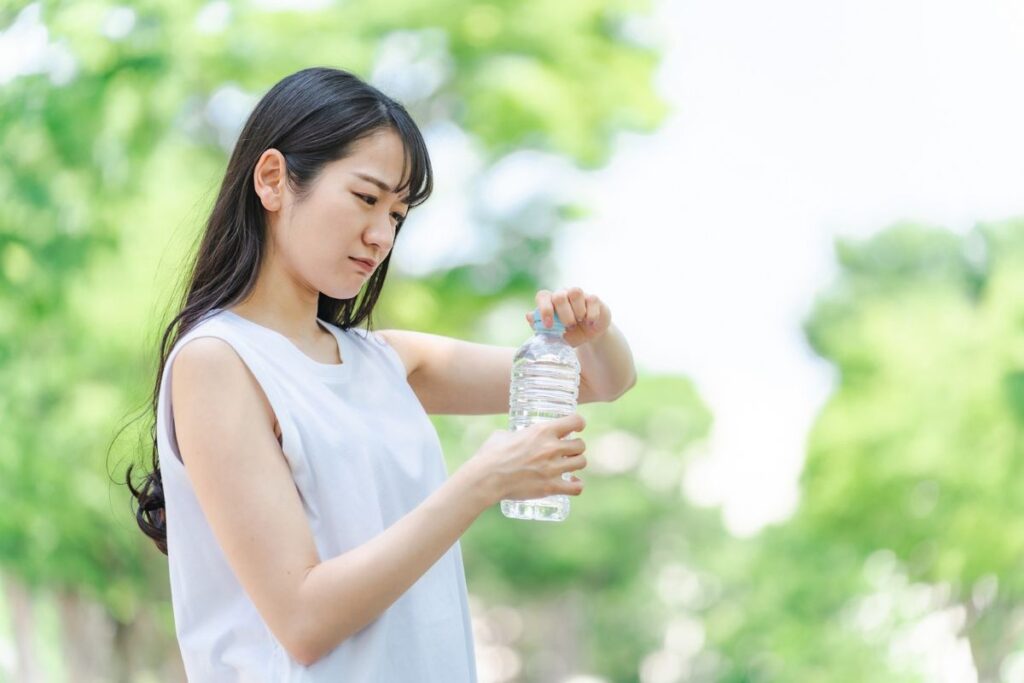 開封後のペットボトルの水を飲んではいけないサイン
